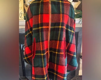 Vintage Wool Plaid Tartan Red Green Cape Poncho Zip Closure One Size 1960s 1970s