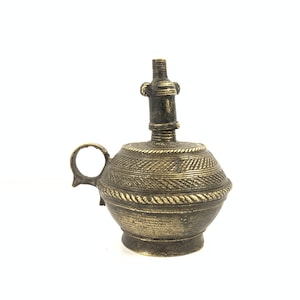 Lámpara de queroseno de latón vintage/ Lámpara de aceite de latón vintage/ lámpara/soporte de velas/ Lámpara de queroseno/ Decoración de mesa/ Decoración del hogar/ Decoración de cocina/ Decoración vintage