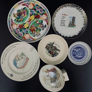 Vintage Set of 5 Porcelain plates