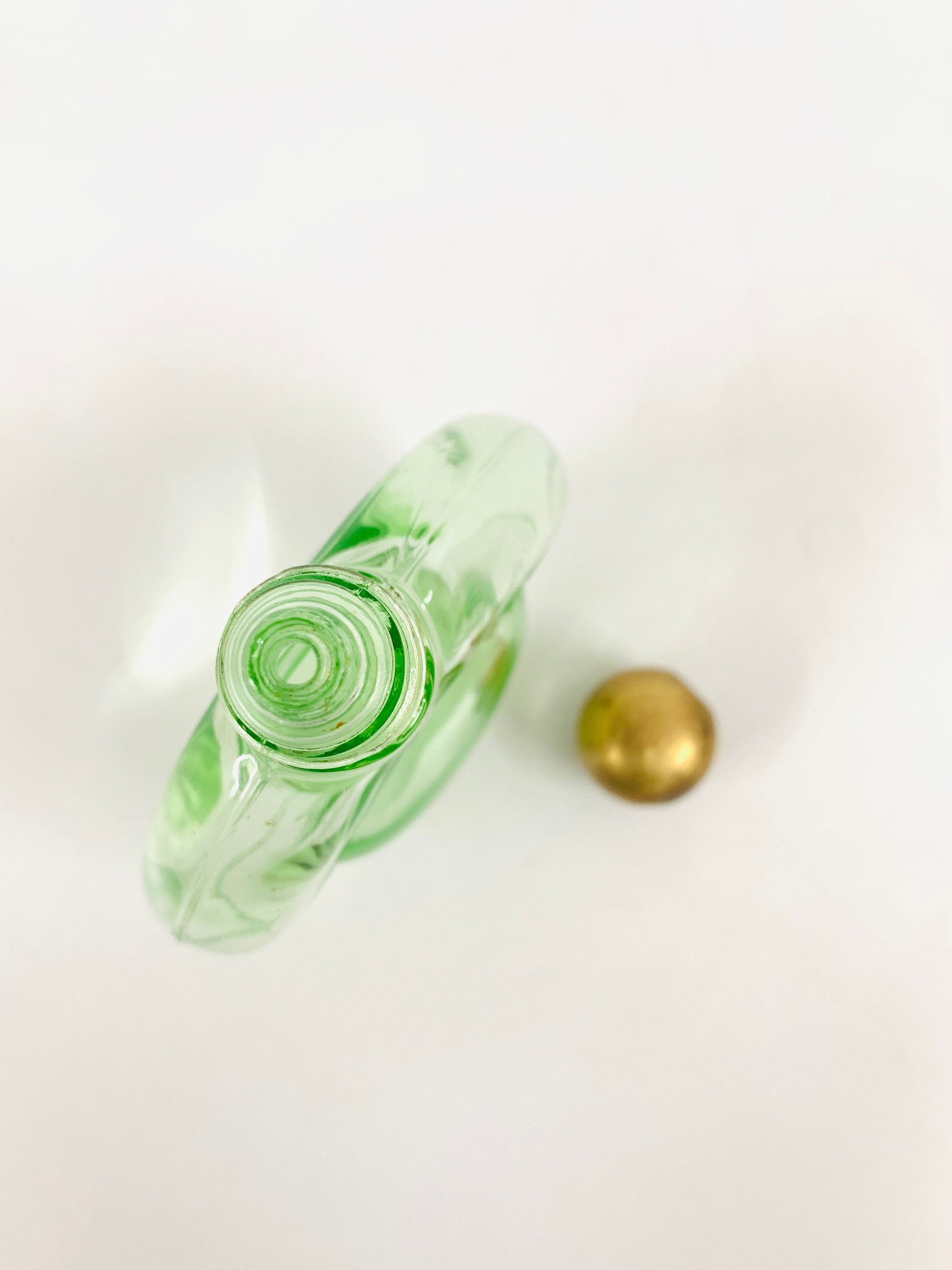 アンティークグリーンガラス香水瓶 | 蓋付きヴィンテージ香水瓶 - Etsy