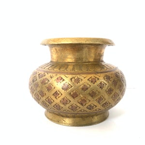 Vintage Brass Pot with copper engraving| Authentic rare Ganga Jamuna Pot|Holy Water pot| Etched Brass Pot|Vintage Planter| Vintage brass pot