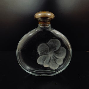 Vintage Lalique Perfume Bottle Designed for Nina Ricci| Lalique France| Antique Perfume Bottle | Rare perfume bottle| Vintage perfume bottle