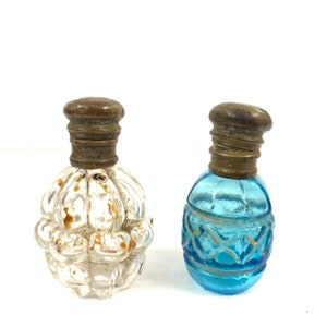 Vintage miniature cut glass perfume bottle|  Vintage moulded perfume bottle