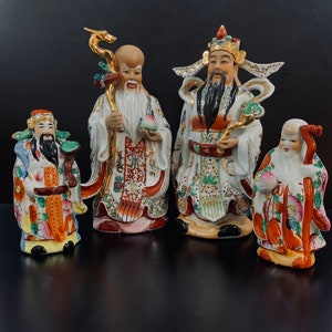Vintage porcelain Chinese Figurine