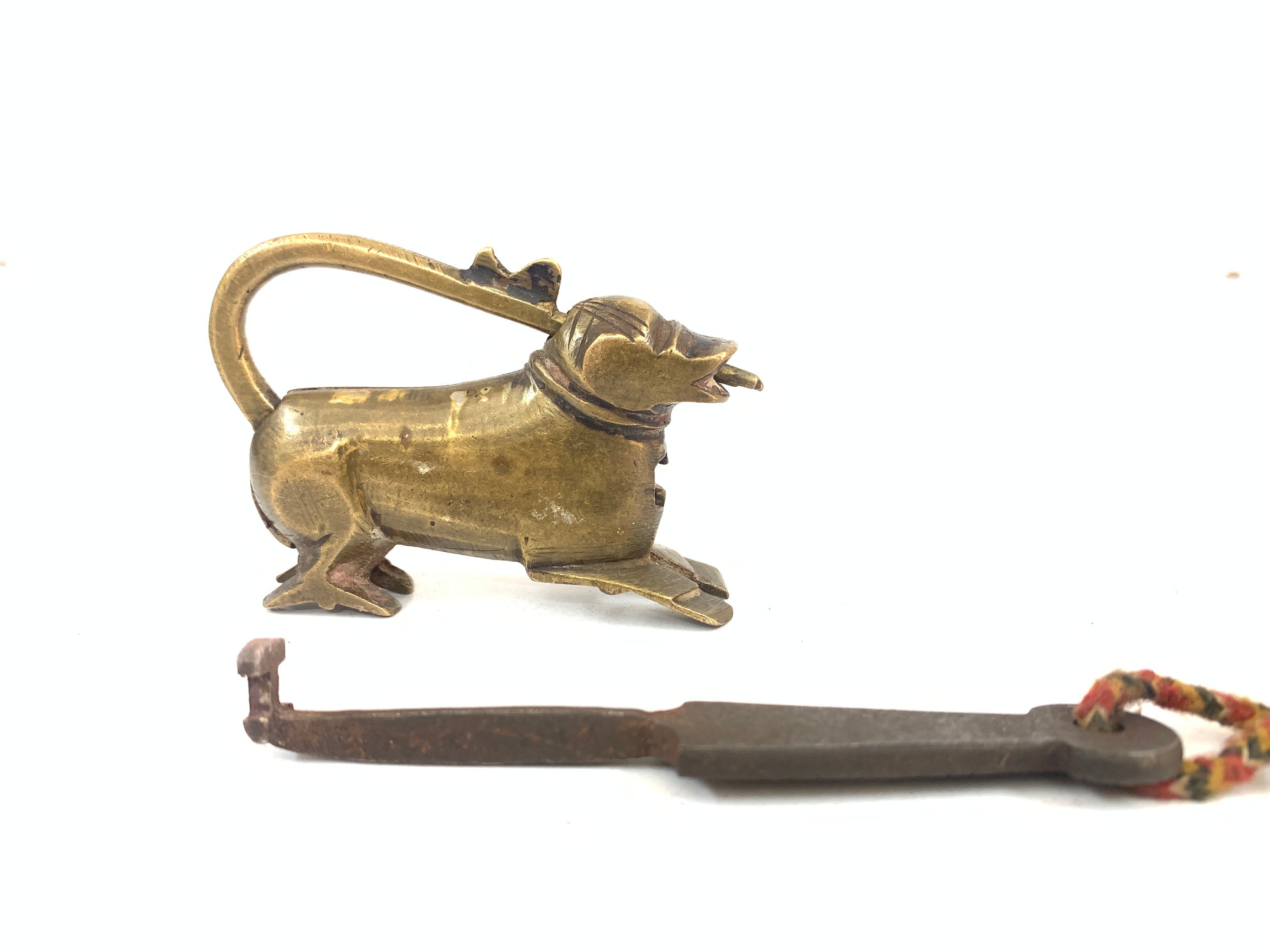 インドアンティークアニマル錠 ブラス製 Buy Vintage Brass Animal Lock Online in India - Etsy