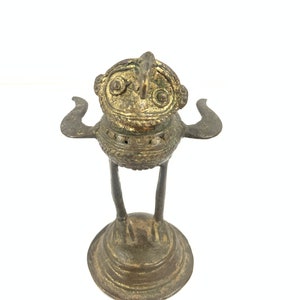 Vintage Brass owl| hand carved owl| Brass hanging owl| Brass collectibles| Handmade owl| owl figurine| Home decor| vintage decor| decoration
