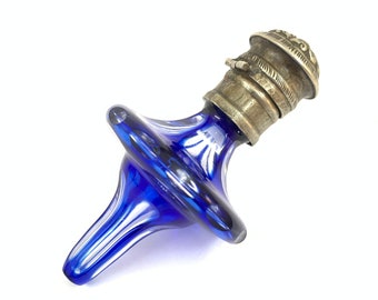 Flacon de parfum ancien en verre taillé