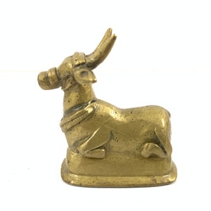 Old Vintage Brass Indian Nandi, shiva,bull Figure, Figurine,Traditional Holy bull, Hinduism Collectible, Temple Decorative,Rustic Decor, art