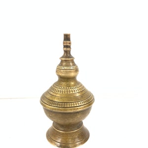 Lámpara de queroseno de latón vintage/ Lámpara de aceite de latón vintage/ lámpara/soporte de velas/ Lámpara de queroseno/ Decoración de mesa/ Decoración del hogar/ Decoración de cocina/ Decoración vintage