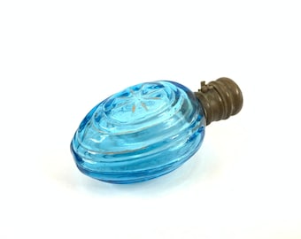 ヴィンテージの卵型ガラス製青い香水瓶(金細工入り) - Etsy 日本 ヴィンテージの卵型ガラス製青い香水瓶(金細工入り) - Etsy 日本