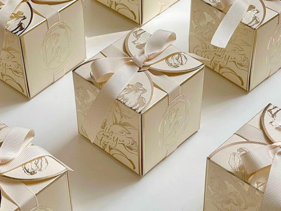 Elegant Cream Wedding Favor Boxes With Ribbon, Wedding Candy Boxes, Luxury  Wedding Favors, Chocolate Favor Boxes, Small Gift Boxes -  Norway