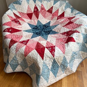 The Blue and Red Star Quilt image 8