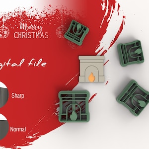 Könnte beinhalten: Fünf grüne Plastik-Ausstecher in Form eines Kamins mit einer Flamme im Inneren. Die Ausstecher befinden sich auf einer weißen Oberfläche mit rotem Hintergrund. Der Text "Merry Christmas" befindet sich auf dem roten Hintergrund.