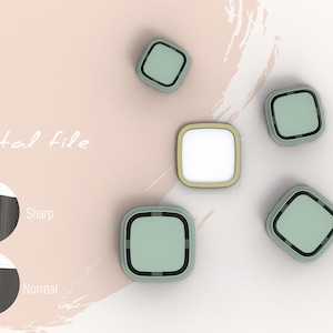 Può includere: Cinque oggetti di forma quadrata, quattro sono verdi con bordi neri e uno è dorato con un centro bianco. Il testo "Digital file" è scritto in nero su uno sfondo rosa.