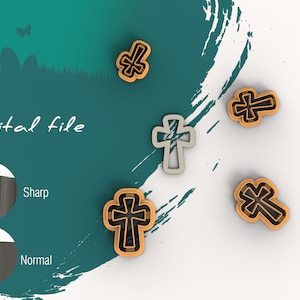 Puede incluir: Cinco cortadores de galletas con forma de cruz. Los cortadores están hechos de metal y tienen un acabado brillante. Dos de los cortadores son dorados, dos son plateados y uno es negro. Los cortadores están dispuestos de forma aleatoria sobre una superficie blanca. El texto "Archivo digital" está escrito en negro sobre un fondo turquesa.