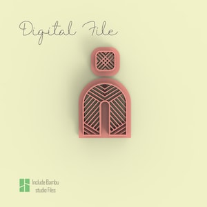 Puede incluir: Un objeto rosa de forma geométrica con una parte superior cuadrada y una parte inferior arqueada, con un diseño estampado. Las palabras "Digital File" están escritas en cursiva en la parte superior. La esquina inferior izquierda tiene el texto "Include Bambu studio Files".