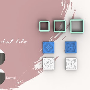 Puede incluir: Archivo digital descargable para un conjunto de cortadores de galletas imprimibles en 3D. Los cortadores tienen forma de cuadrados con un diseño floral. La imagen muestra los cortadores en azul y blanco.