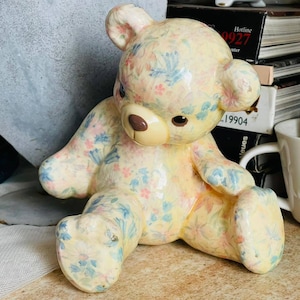 Vintage Global Studio Ceramic Bear Figurine