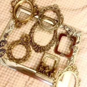Elegant Set of 8 Mixed Copper Frames – Timeless and Versatile Décor