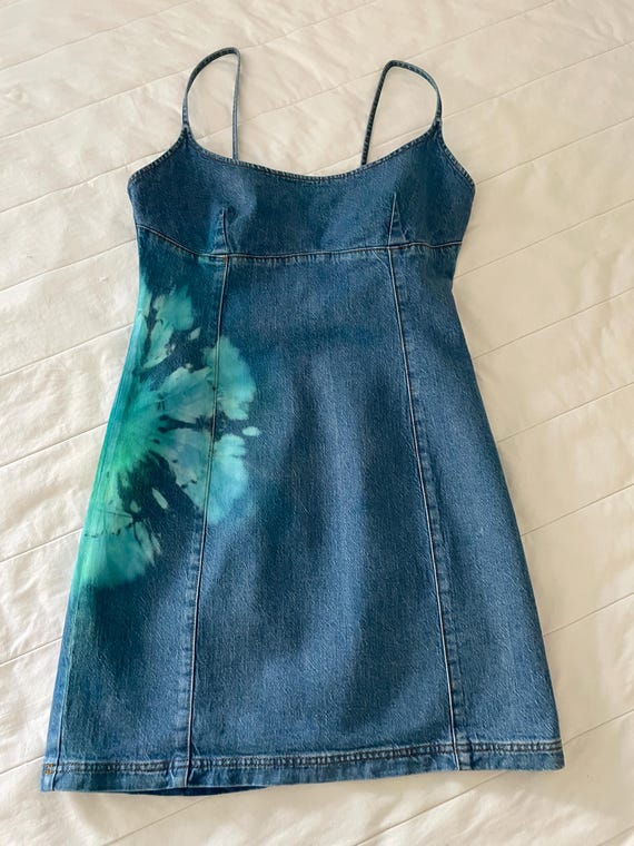 Vintage Upcycled Bodycon Medium Blue Denim Mini Dress With Tie Dye Chicory Flower Burst in Caribbean Sea Colors - Etsy Vintage Upcycled Bodycon Medium Blue Denim Mini Dress With Tie Dye Chicory Flower Burst in Caribbean Sea Colors - Etsy