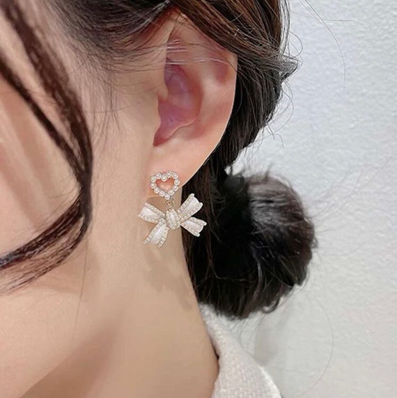 Pearly Heart and Bow Coquette Style Earrings 