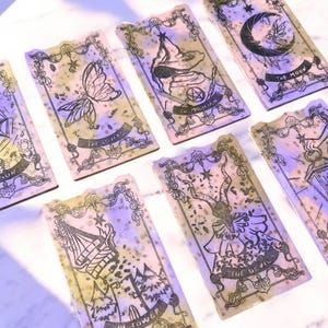 IMANES / Colección Tarot 'Empyrean' - Arte de resina de Faeyruh - Imanes únicos completamente terminados para el trabajo, los juegos, el hogar y la decoración
