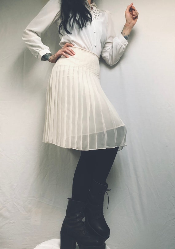 Vintage Bloomingdale’s off white pleated high wais