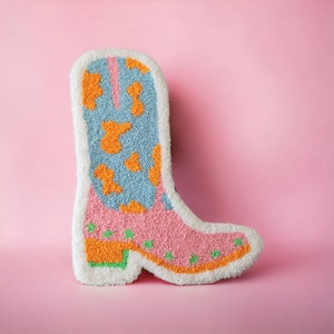 Cowgirl Boots Tufted Rug, Punch Needle Cowgirl Boot Rug Design, Pink Boot Tufted Rug, Cowgirl Boots Wall Hanging, Dorm Room Decor Hand Tuft