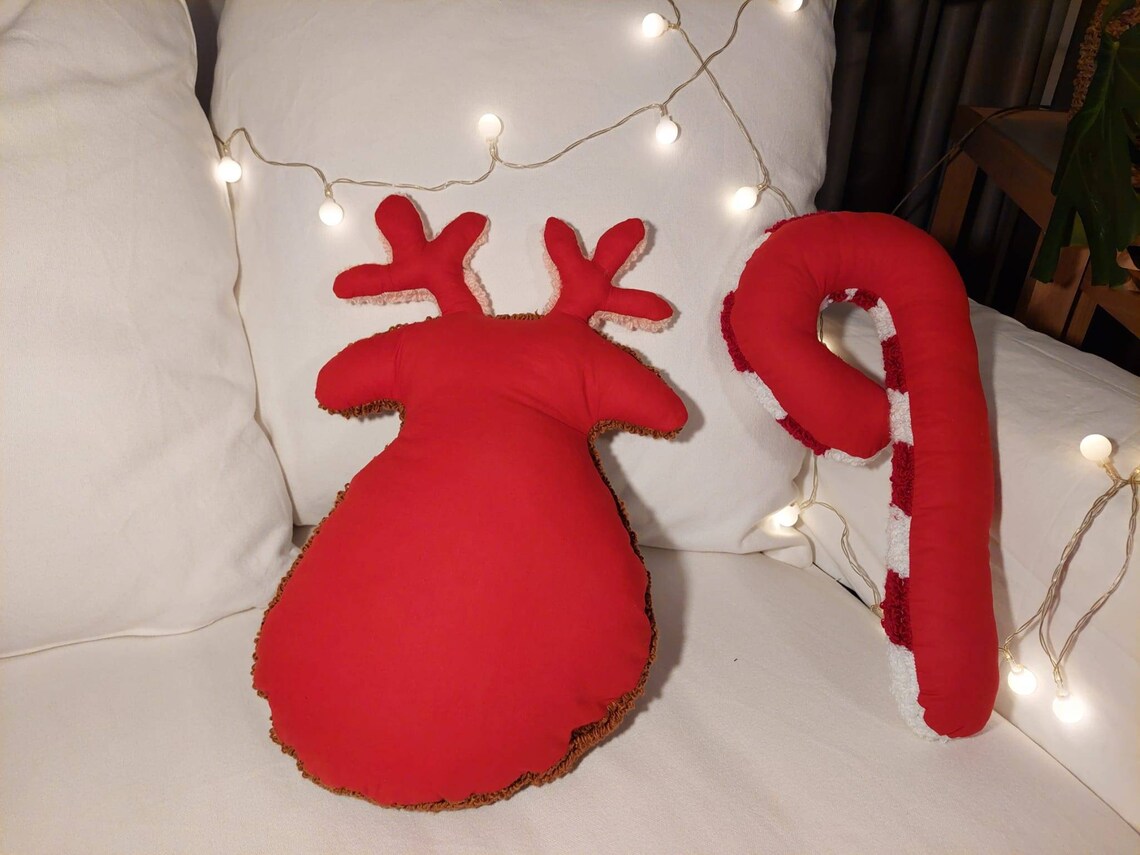 Tufted Christmas Pillow Punch Needle Christmas Pillow Etsy
