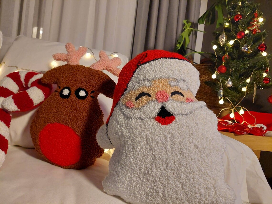 Tufted Christmas Pillow Punch Needle Christmas Pillow Etsy