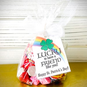 Happy St. Patricks Day Tags with Shamrock and Rainbow for Candy Bag, favors or Gifts at a Kids Party Ready for You to Download and Print