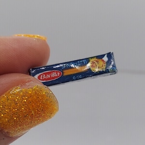 Dollhouse Miniatures 1:12 Scale Spaghetti Noodles Pasta