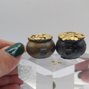 Dollhouse Miniature 1:12 Pot of Gold with Coins