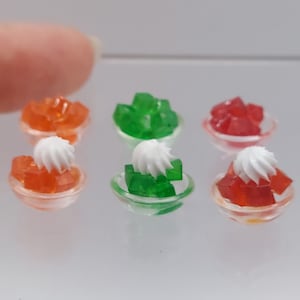 Dollhouse Miniature 1:12 Scale Gelatin Dessert Cube Bowl