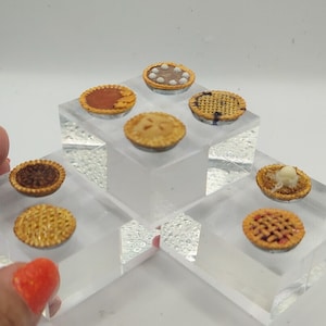 Dollhouse Miniature 1:12 Scale Summer Fall Holiday Pie