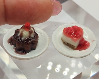 Casa de muñecas en miniatura 1:12 Postres de San Valentín para 2 pastel de chocolate con forma de flor, pastel de queso con fresa en forma de corazón