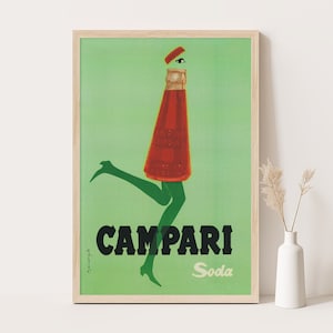 Großes Vintage Campari Poster Corre Col Tempo - Bunte Cocktail Wandkunst für Küche & Bar - Retro Preppy Dopamin Dekor in Salbeigrün