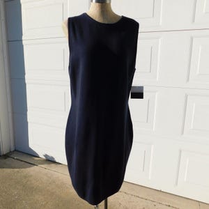 green emerald velvet dress Liz Claiborne Fit & Flare Dress Size 8 – C&J Collections Chicago main image 0