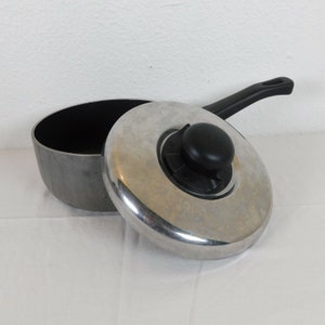 Vintage WearEver 2 Quart Saucepan with Lid