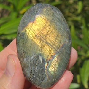 Labradorite Palmstone,  Flashy Labradorite Crystal