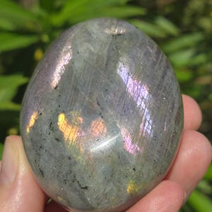 Labradorite Palmstone,  Flashy Labradorite Crystal