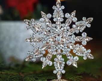 Crystal Wonderland: Handcrafted Christmas Star with Rhinestone Crystals