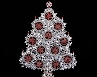 Christmas Tree with Snowflake Wreath (Red), Beautiful tabletop Christmas tree from red and clear crystals.