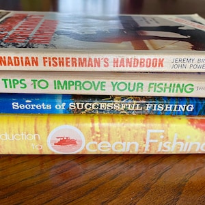 Set di quattro libri d&#39;epoca sulla pesca / pesca. Fondello e copertina rigida. Dagli anni &#39;60
