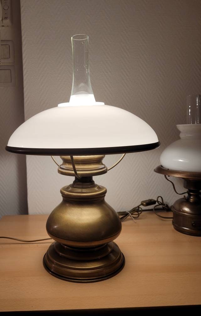 Gande Lampe/Opaline Vintage - Design à Pétrole Brun 1940