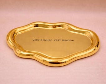 Trending zin gegraveerd keramiek dienblad | Grappige ijdelheidsieradenschotel | Goud Zilver Wit | Gen Z-cadeau | Kies je gezegde