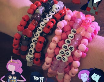 Conjunto de brazalete giratorio Kandi de Hora de Aventuras a juego / Marceline y la Princesa Chicle / cosplay / serie de televisión / dibujos animados / pulsera