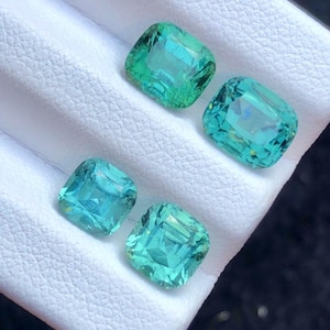 Lote de turmalinas facetadas de color azul cielo natural de 5,8 quilates // src; Afganistán.