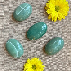 Palm Stone- Green Aventurine- Green Worry Stone- Aventurine Pocket Stone- Meditation- Massage Stone- Anti-anxiety- Stress Relief