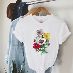 Poppy Floral Shirt, Vintage Poppy Flower Trendy Botanical Floral T-Shirt, Women&#39;s Botanical Clothing, Cottagecore Botanical Shirt